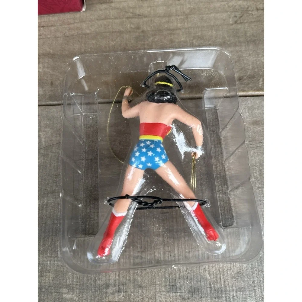 Vintage 1996 Hallmark Keepsake Christmas Ornament‎ Wonder Woman 